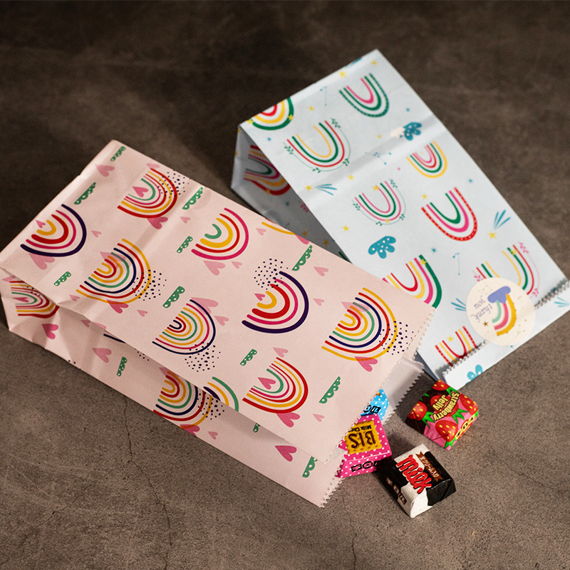Small Paper Bags Rainbow Print - Wedding Supply.Box recension och pris