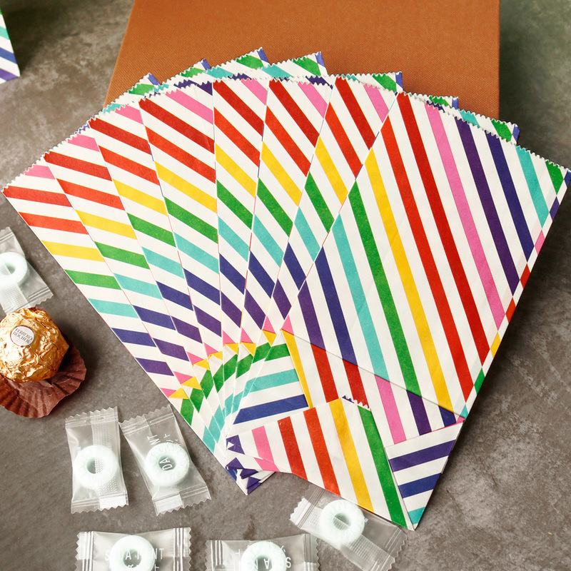 Small Paper Bags Rainbow Print - Wedding Supply.Box recension och pris
