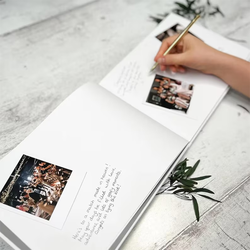Personalized Guest Book for We - Personalized Guest Book recension och pris